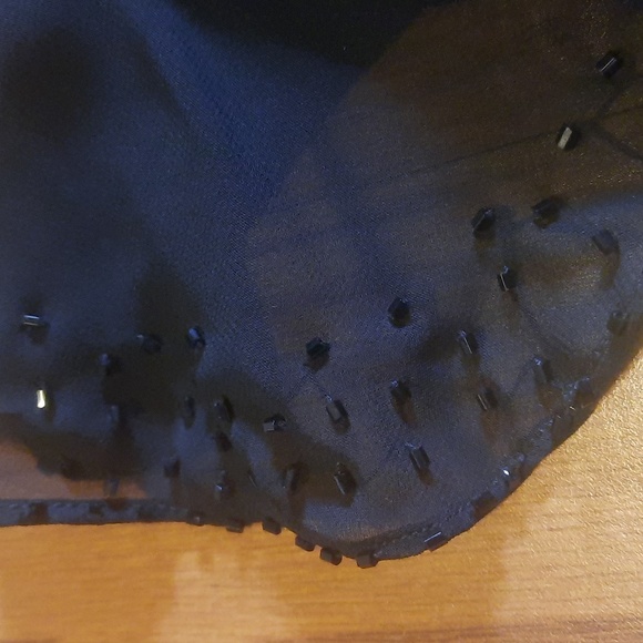 Jones Wear beaded flutter sleeve lined black dress size 6 - Picture 8 of 8